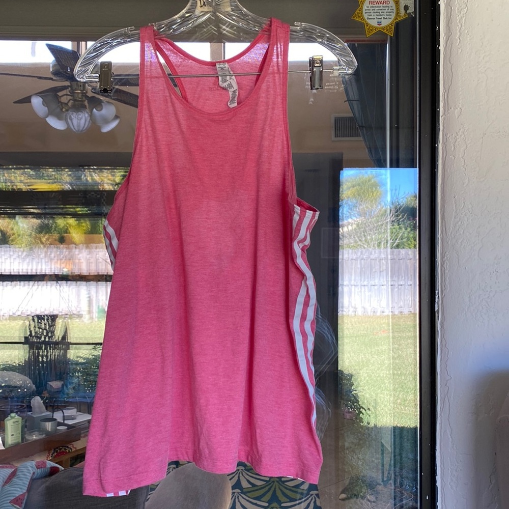 Adidas workout tank size large